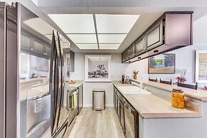 Mtn-view Condo w/ Pool Access in Palm Springs!