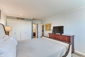 Mtn-view Condo w/ Pool Access in Palm Springs!