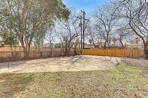 1 Mi to San Antonio Zoo: Olmos Park Apt!