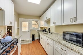 1 Mi to San Antonio Zoo: Olmos Park Apt!