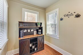 1 Mi to San Antonio Zoo: Olmos Park Apt!