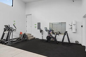 Mtn Views & Private Hot Tub: Luxe Tetonia Retreat