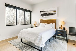 Mtn Views & Private Hot Tub: Luxe Tetonia Retreat