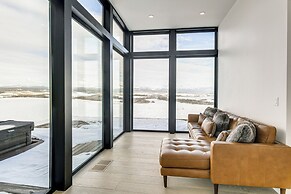 Mtn Views & Private Hot Tub: Luxe Tetonia Retreat