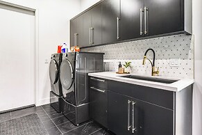 Mtn Views & Private Hot Tub: Luxe Tetonia Retreat