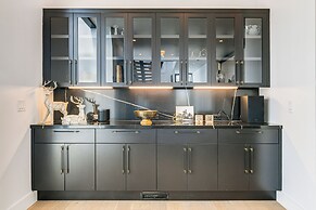 Mtn Views & Private Hot Tub: Luxe Tetonia Retreat