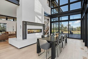 Mtn Views & Private Hot Tub: Luxe Tetonia Retreat