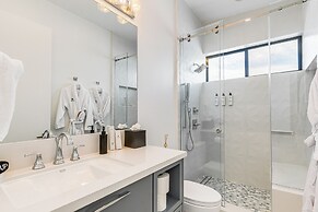 Mtn Views & Private Hot Tub: Luxe Tetonia Retreat