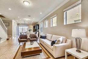 Gorgeous 5Bd w Private Pool Windsor Westside 8893