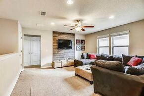 Gorgeous 5Bd w Private Pool Windsor Westside 8893