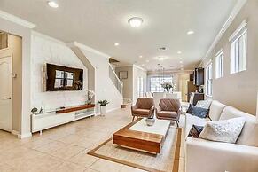 Gorgeous 5Bd w Private Pool Windsor Westside 8893