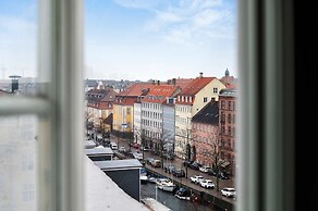 The Apartment Upstairs Canal Penthouse in Copenhagen