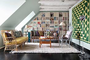 The Apartment Upstairs Canal Penthouse in Copenhagen