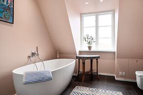 The Apartment Upstairs Canal Penthouse in Copenhagen