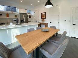 Modern Home Near the University of Texas