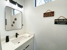 Modern Home Near the University of Texas