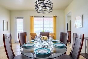 Pool View Penthouse 3 Bedroom Condo