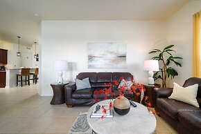 Pool View Penthouse 3 Bedroom Condo