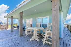 A Sassy Seagull 3 Bedroom Home