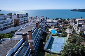 Apto vista mar 4 dormitórios e piscina