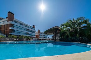 Apto vista mar 4 dormitórios e piscina