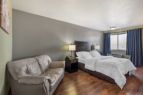 HOTEL FUZION INN & SUITES