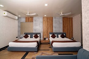 Hotel Sawamani and Restaurant