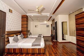 Hotel Sawamani and Restaurant