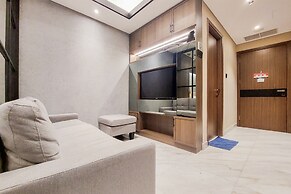 Modern Sophisticated 1Br At The Smith Alam Sutera Apartment