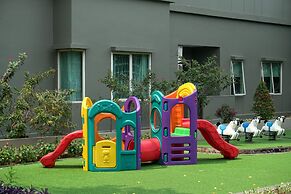 Spacious And Good 3Br At Thamrin Residence Apartment