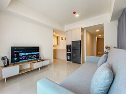Restful And Chic 2Br At Meikarta Apartment