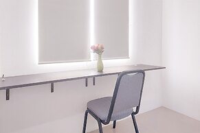 Relaxing And Homey Studio At Urbantown Serpong Apartment