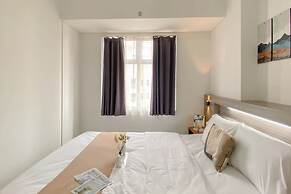 Warm And Comfortable 1Br Apartment At Vittoria Residence