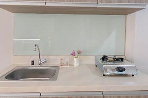 Cozy Studio Apartment At Vittoria Residence