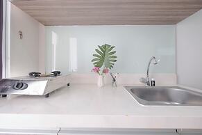 Cozy Living 2Br Apartment At Vittoria Residence