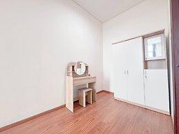 Homey And Simply 3Br At Grand Sungkono Lagoon Apartment