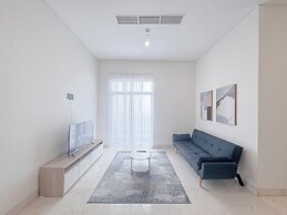 Homey And Simply 3Br At Grand Sungkono Lagoon Apartment