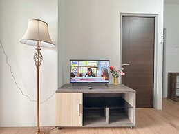 1Br Spacious And Vibrant At Tamansari Prospero Apartment