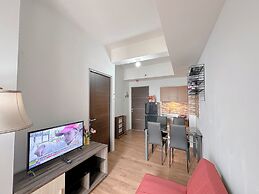 1Br Spacious And Vibrant At Tamansari Prospero Apartment