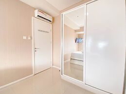 Modern 2Br Apartment Without Living Room At Parahyangan Residence