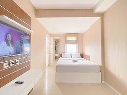 Modern 2Br Apartment Without Living Room At Parahyangan Residence