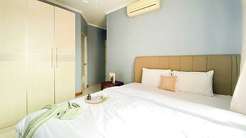 Spacious And Comfy 3Br At Puri Garden Apartment