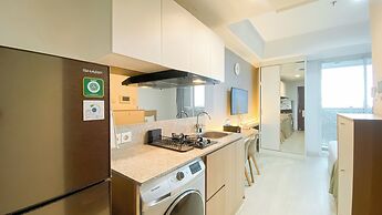 Homey Living Studio At West Vista Apartment