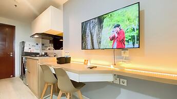 Homey Living Studio At West Vista Apartment