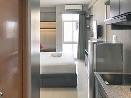 Minimalist And Cozy Studio Bale Hinggil Apartment