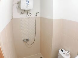 Minimalist And Cozy Studio Bale Hinggil Apartment