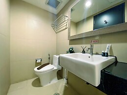 Comfortable Studio (No Kitchen) At Grand Palace Kemayoran Apartment