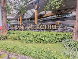 Cozy Studio Apartment At Grand Mercure Yogyakarta
