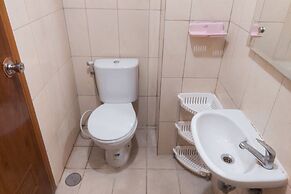 Chic And Cozy Studio Apartment At Amazana Serpong