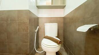 Comfy 2Br Near Mall At Green Pramuka City Apartment